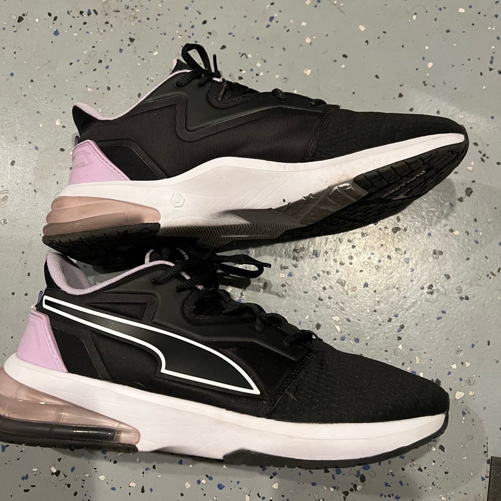 Puma LVL UP XT size 9